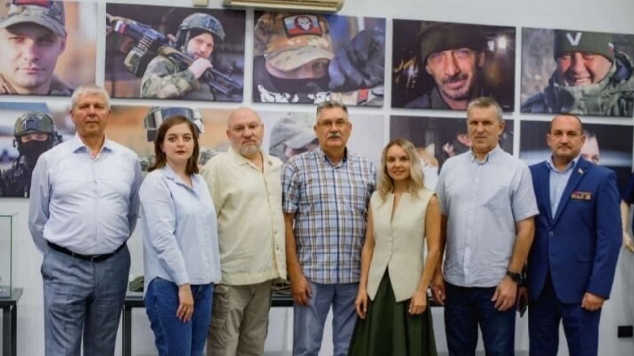 Делегация ОС Минобороны РФ посетила саратовский Музей истории СВО