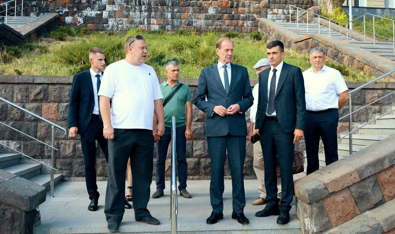 Павел Сурков анонсировал план благоустройства набережной Саратова