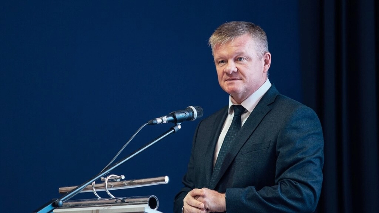 Президент России наградил главу Энгельсского района Исаева