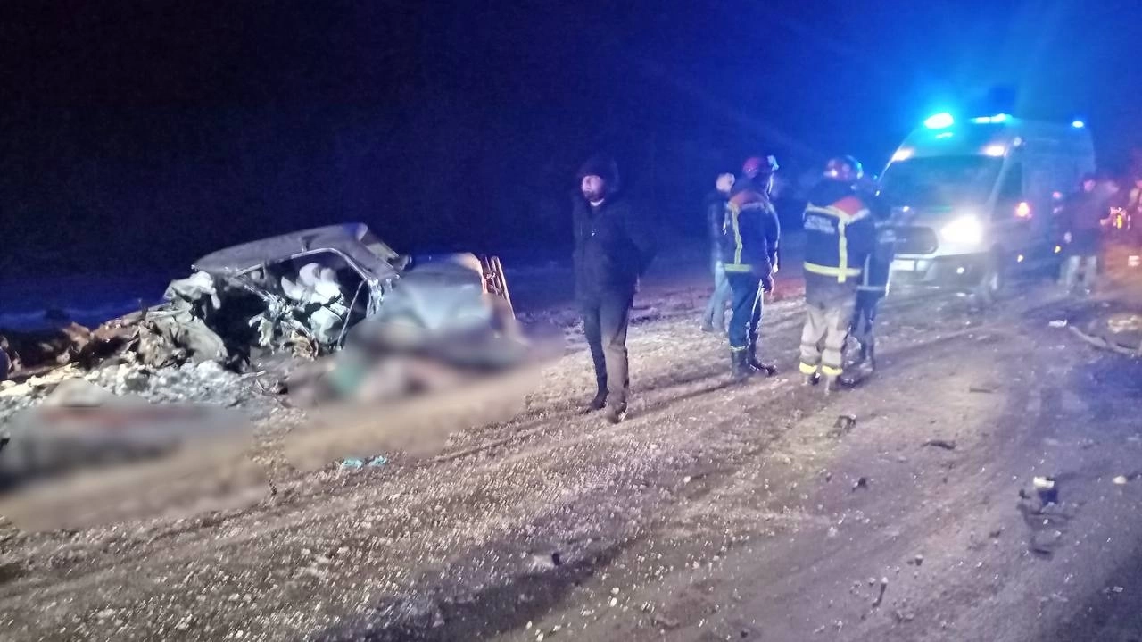 2 подростка и мужчина погибли в ДТП в Лысогорском районе
