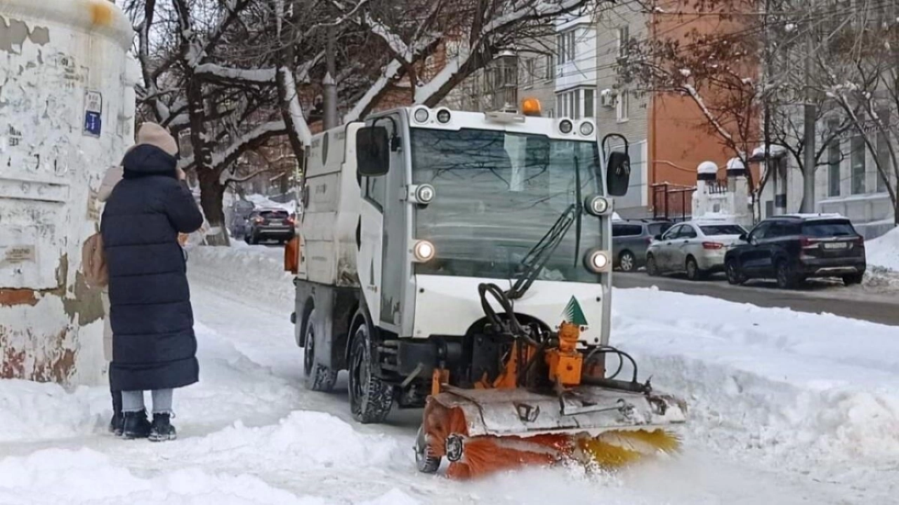В Саратове при уборке города откажутся от услуг частников