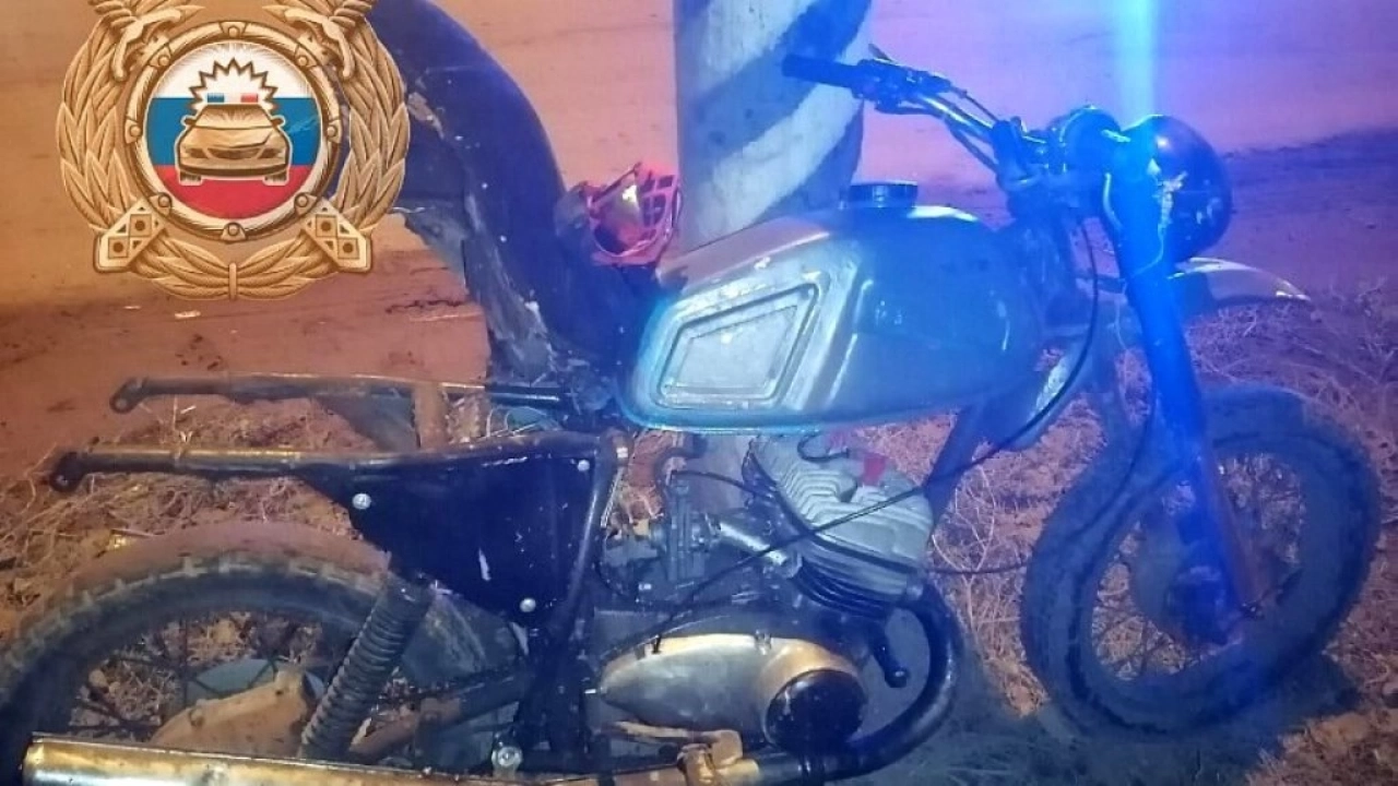 В Энгельсе юная пара байкеров попала в ДТП на Волжском проспекте 