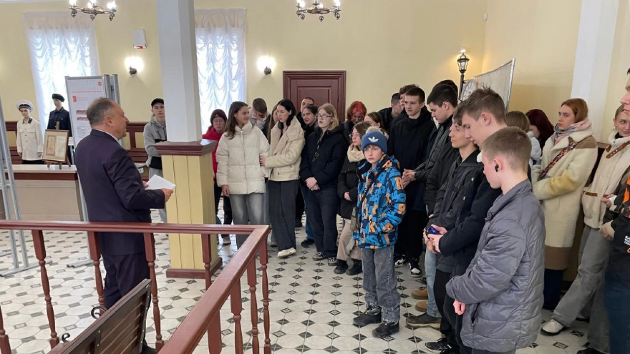 Вольским школьникам рассказали о правилах безопасного поведения вблизи железной дороги