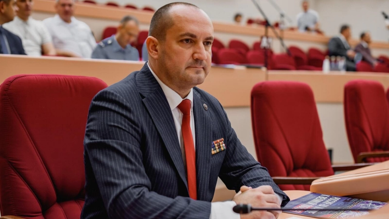 Калинин отметил важность борьбы Росалкогольтабакконтроля с контрафактом