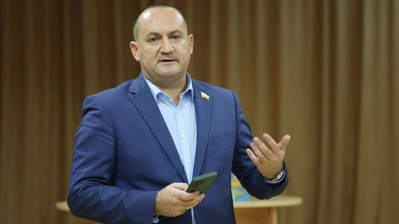 Калинин передал саратовскому музею артефакты с «Гагаринского старта»