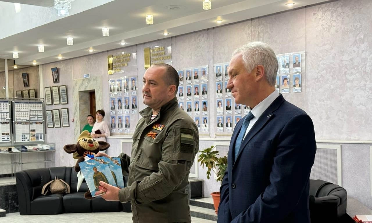 Депутат Калинин провёл патриотическую акцию «Дети – фронту!»