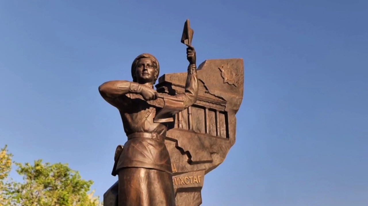 В Саратове приступили к установке памятника Марии Лиманской