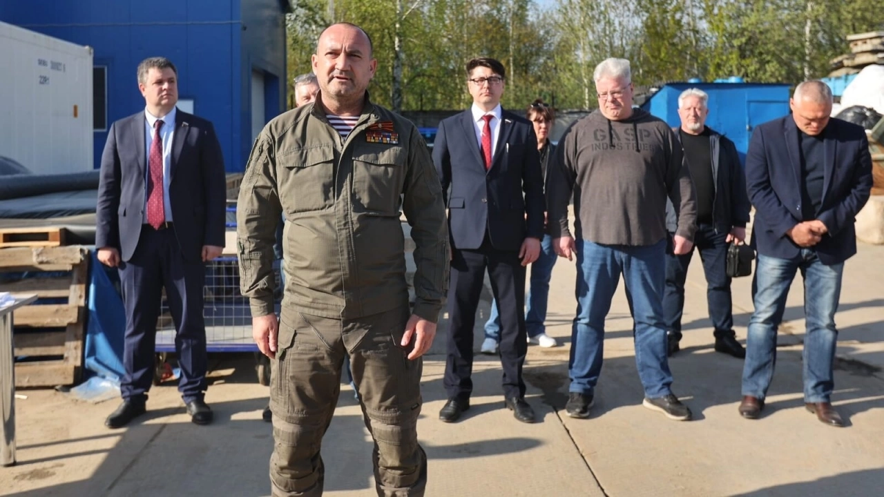 В Подмосковье Калинин посетил производство СИЗ для спецоперации