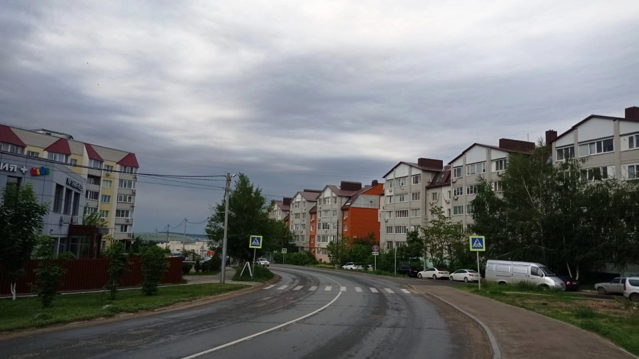 Саратовцев в Юбилейном напугал ночной взрыв на остановке