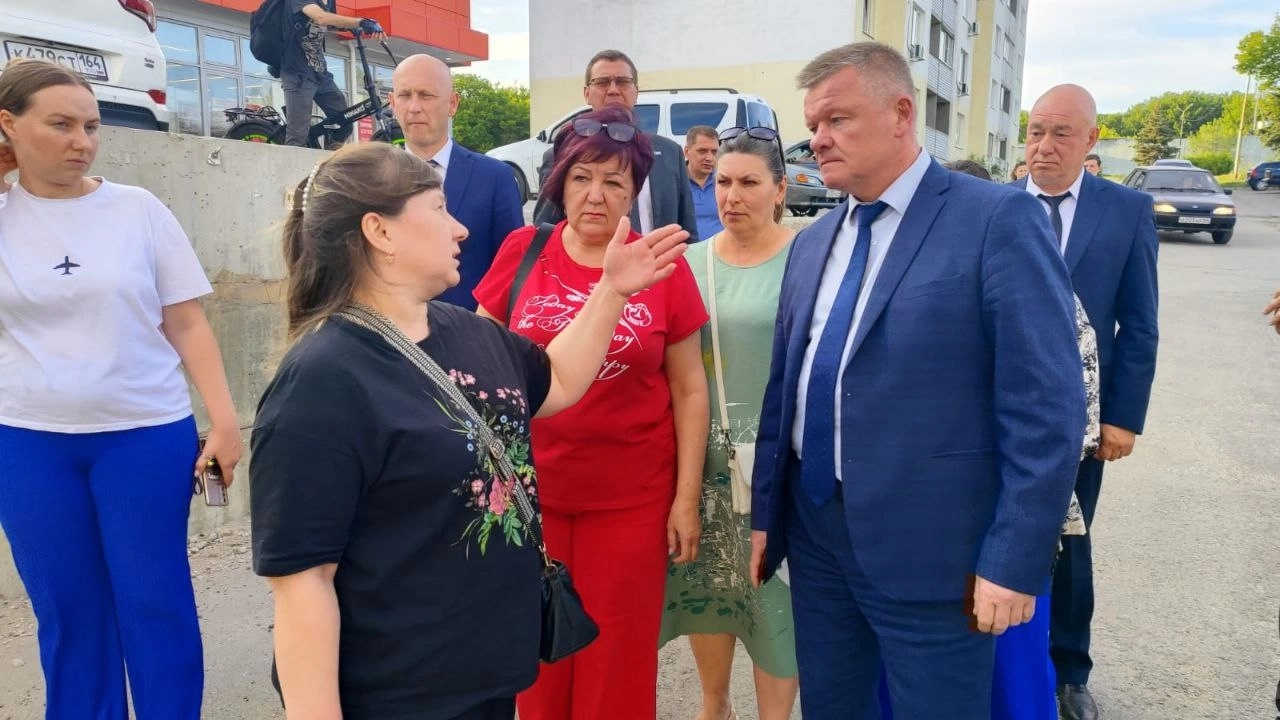 Исаев встретился с жителями саратовского микрорайона «Лопатина гора»