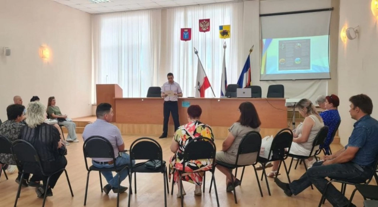 В Энгельсе стартовал муниципальный проект «Школа ЖКХ»