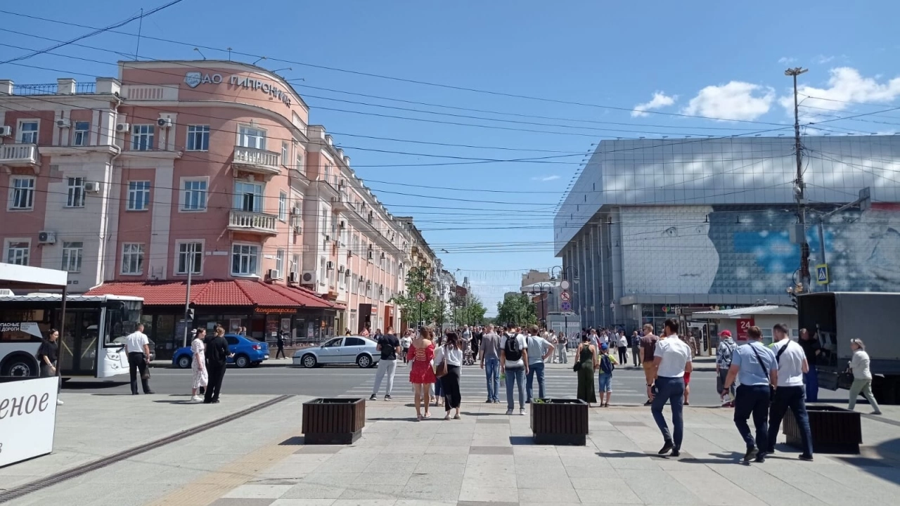 В Саратове снесут ларьки на Чапаева у «Детского мира»