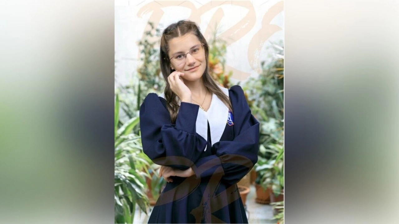 Гимназистка их Энгельса получила 100 баллов на ЕГЭ по литературе