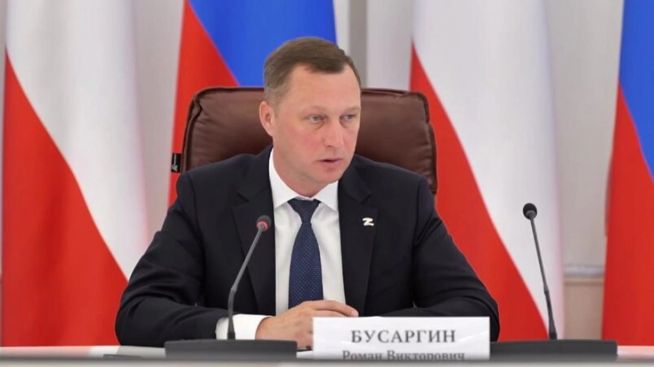 Жители Новоузенского района пожаловались Бусаргину на море саранчи