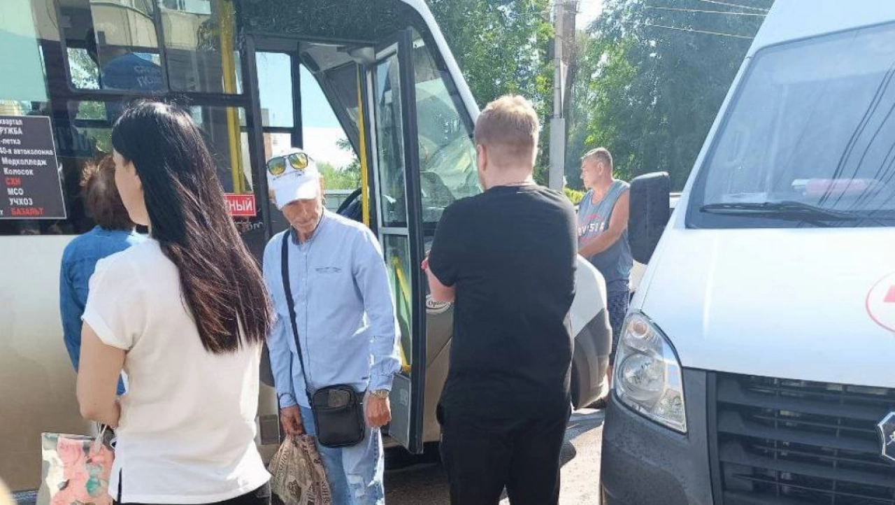 ЧП в маршрутке Энгельса: пассажиры повели себя достойно