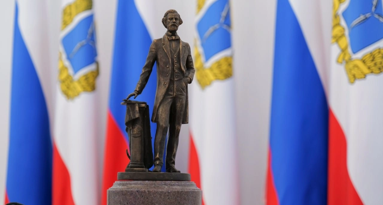 Музейное сообщество оценило идею и макет памятника Боголюбову в Саратове 