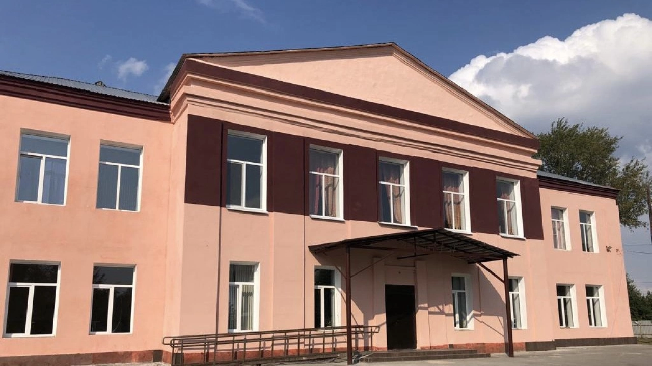 В Екатериновке ремонтируют школу и создают спортивное ядро 